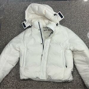 Aritzia Women’s White Super-One Puff Puffer Jacket